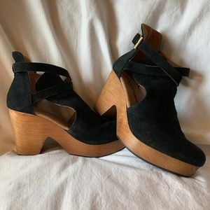 Free People 'Cedar Clog Platform' black suede shoe